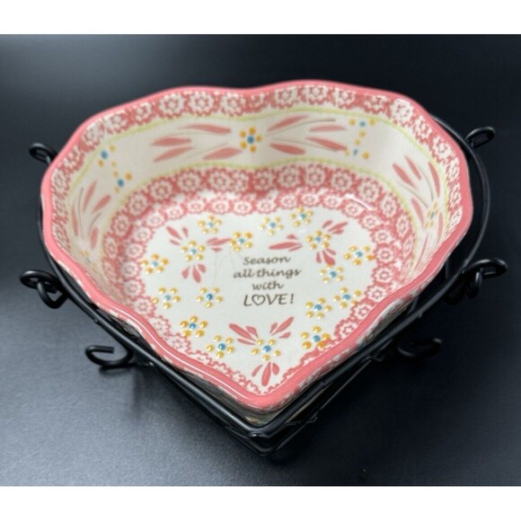 Temptations Pink Print Ceramic Heart Ovenware with Black Wire Heart Basket - Picture 1 of 11